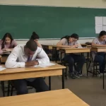 Colegios exigentes: ¿Éxito temprano o infancia robada?
